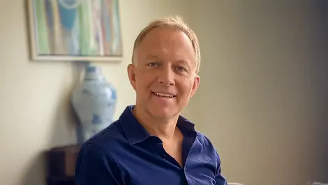 Simon taylor headshot