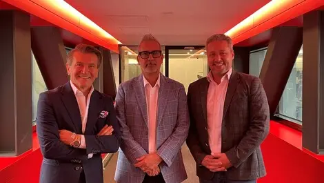 Robert vinay guy picture 3