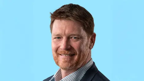 Vistra bristol headshots 05.03.25 42 skyblue 2