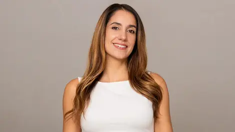 Nora cavani headshot  1 